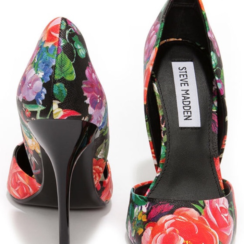 Steve Madden Varcityy Floral Pump size 10.